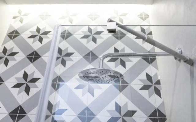 JOIVY Luxurious 2BR Apt w/street view, 2mins to Santa Justa Lift