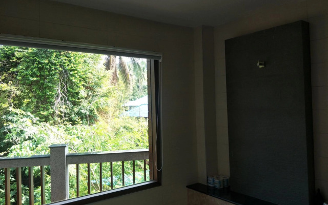 Lanta Intanin Resort