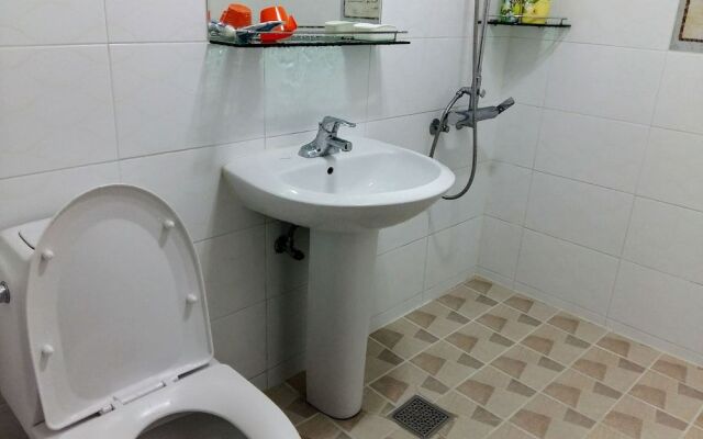 Happy Tour Guesthouse - Hostel