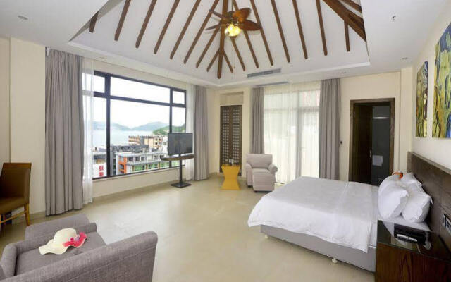 Galaxy Bay Resort