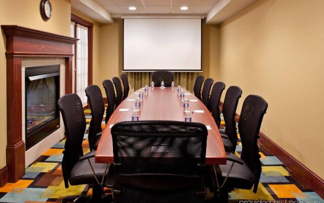Holiday Inn Express & Suites Wadsworth by IHG