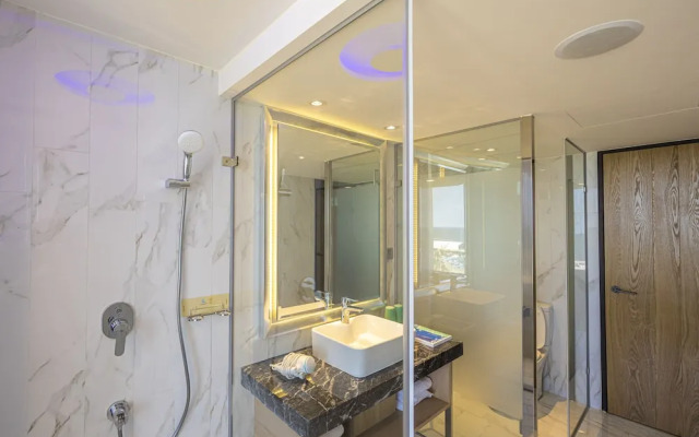 Kenting Long Beach Hotel