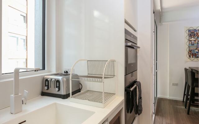 3 Bedroom Apartment Near King George's Park