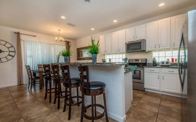 6-Bedroom Villa in Davenport 4164OD