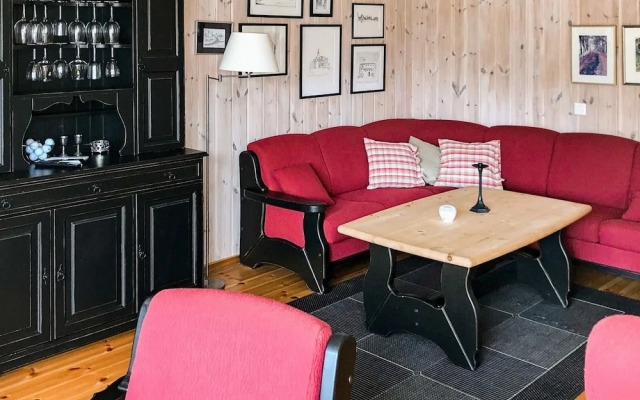 8 Person Holiday Home in Skulestadmo