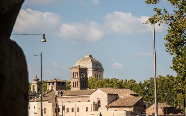 Palazzo Baj Guest House in Trastevere