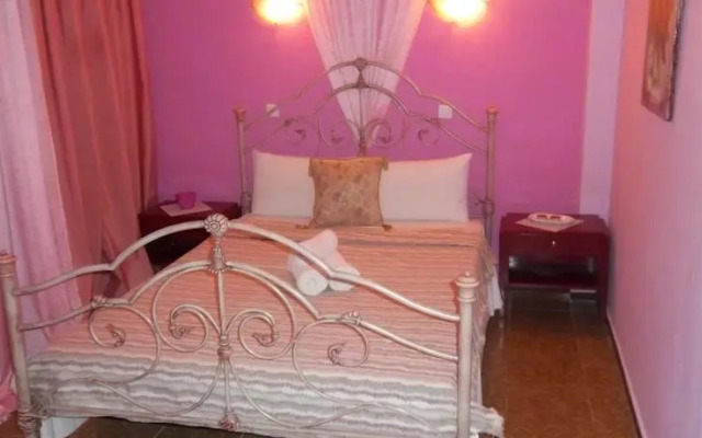 Artemis Hotel