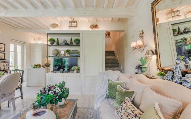 La Casina in Lucca With 2 Bedrooms and 3 Bathrooms