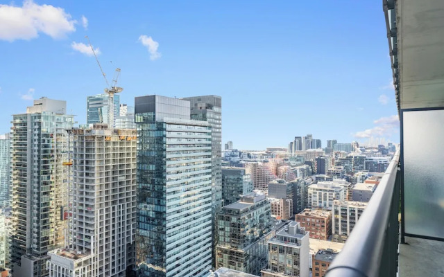 Mövenpick Suites - Downtown Toronto