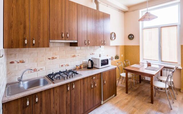 Apartment on Lesya Kurbasa 7