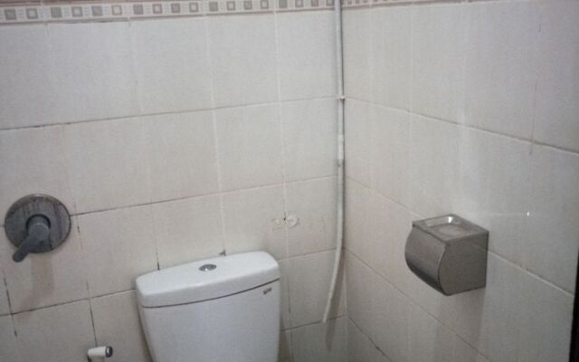 OYO 1740 Tekmira Residence Supratman Syariah