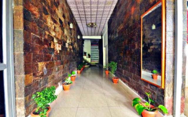 Seasons Hotel