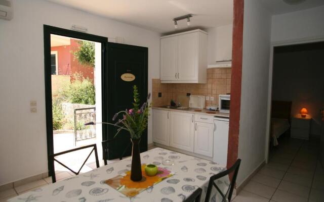 Glyfada Gorgona Apartments