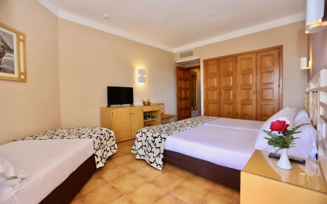 Hotel Puerto Palace