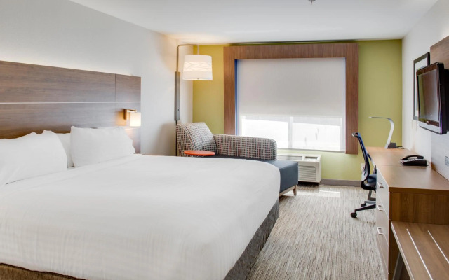 Holiday Inn Express & Suites Vinita by IHG