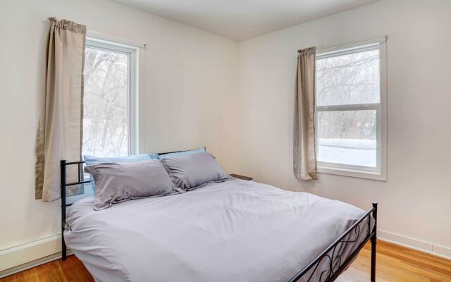 Hopkins Vacation Rental ~ 12 Mi to Minneapolis