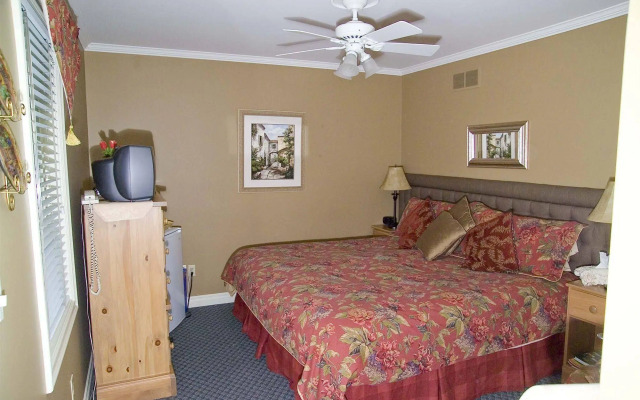 WeatherPine Inn