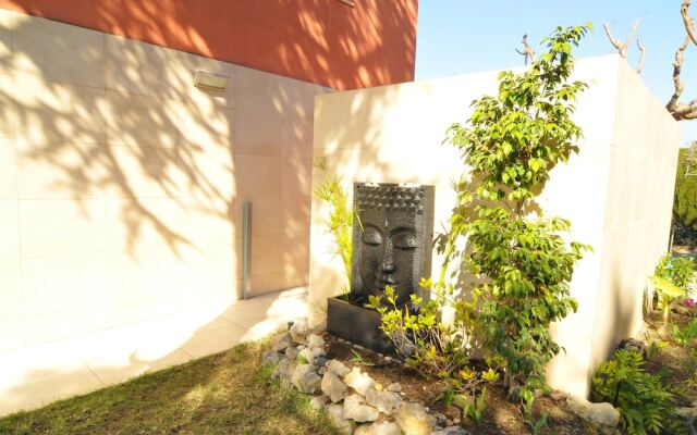 HomeHolidaysRentals Moai - Costa Barcelona