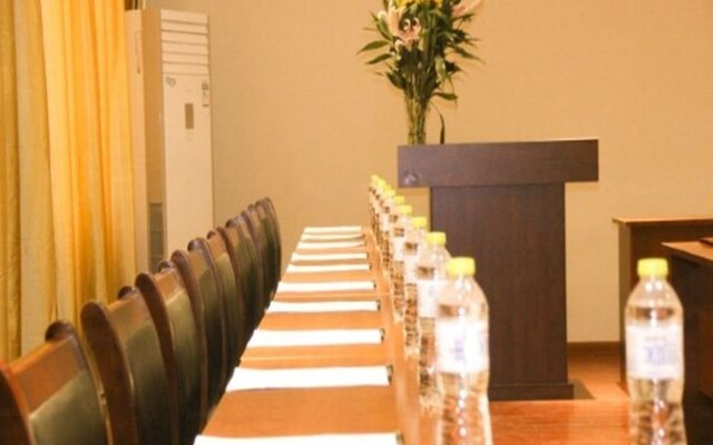 GreenTree Inn Yantai University Business Hotel