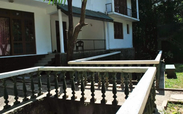 The Lotus Blue - Hostel