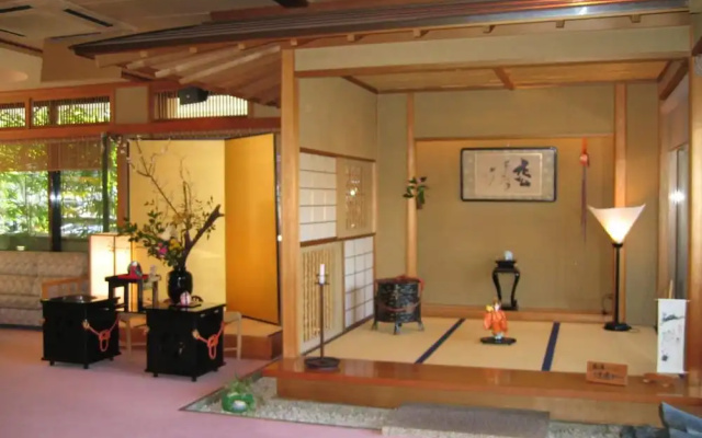 Gero Onsen Kissenkan Chikusuitei – Lobby – Gero