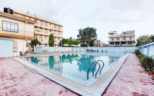 OYO 603 Hotel Opera