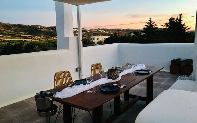 Ninemia Naxos