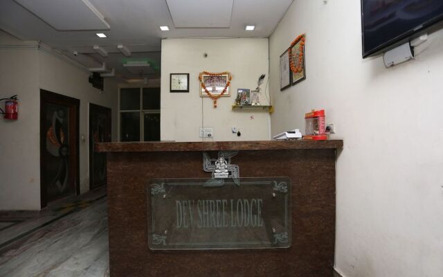 OYO 22665 Hotel Dev Shree