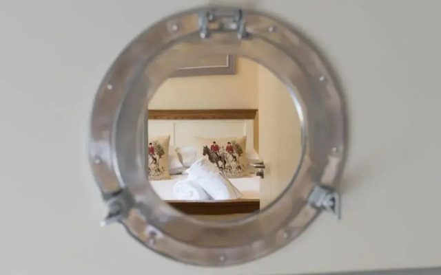 The Lodge at Broadway