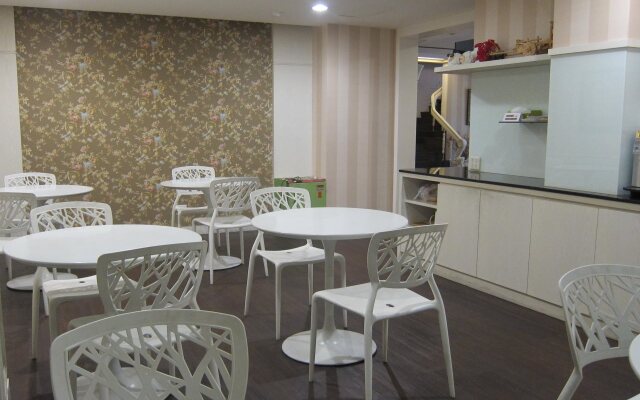Ing Wang Hotel