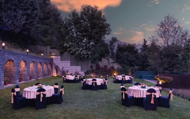 Golden Tulip Srinagar