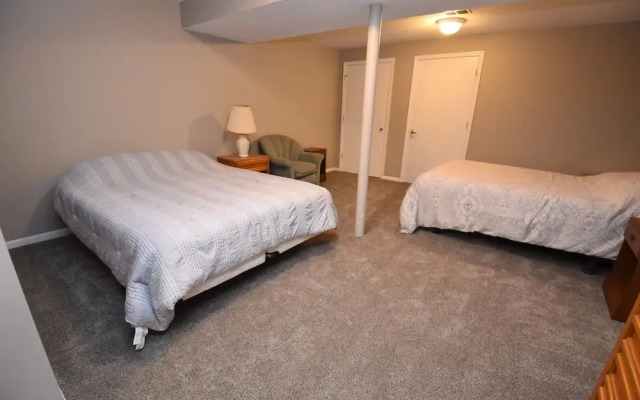 Condo at the University of Notre Dame D3 - фото 5