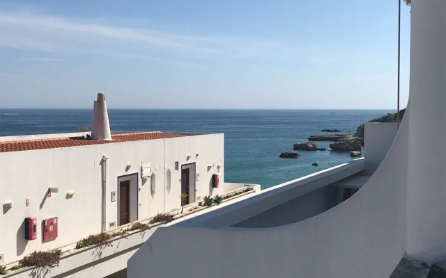 Borda d'Água, Praia da Oura