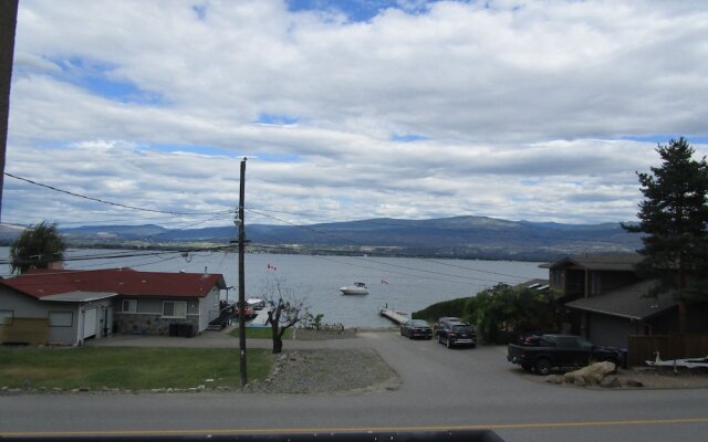 Luxury Lakefront Rooms