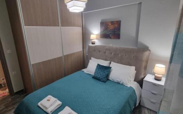 Stergiou Room 2