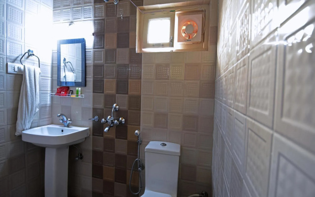 OYO Rooms Lake View Mall Road 2