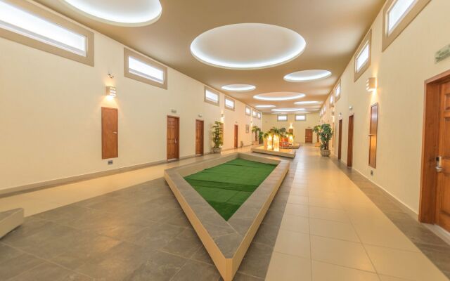 Hotel Ecce Inn & Spa