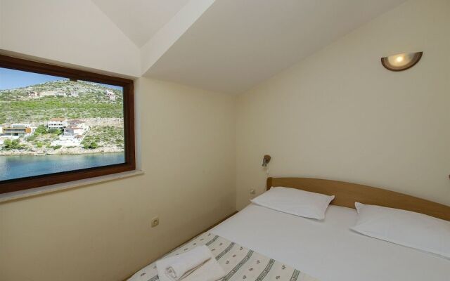Apartments Toni Sea view