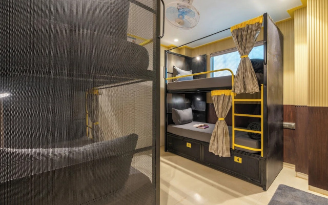 The Hosteller Mumbai, International Airport