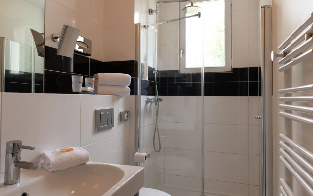 The Originals Boutique Hotel Victoria Fontainebleau
