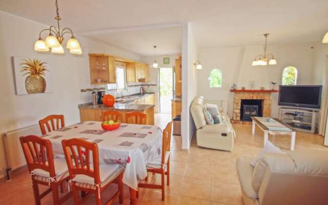 Paula-3 - holiday home with private swimming pool in Moraira