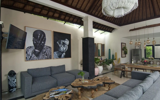 Mandolang Villa