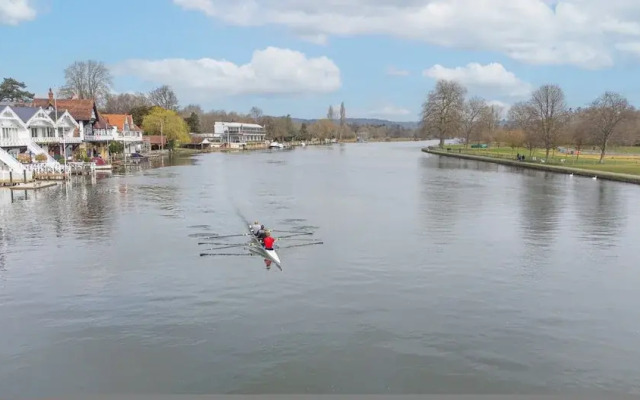 Olive Tale - From 225 Per Night