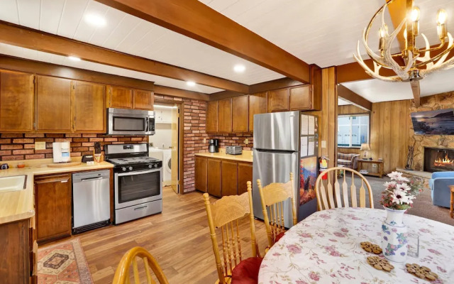 Pinetree Retreat #2499