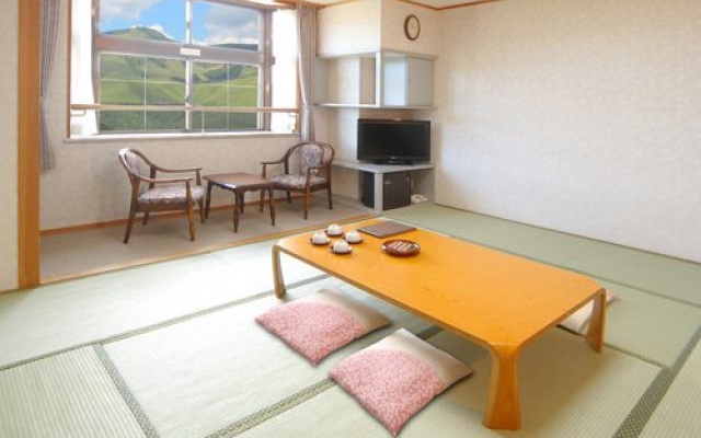 Yashigamine Hotel – Guest Rooms – Chino