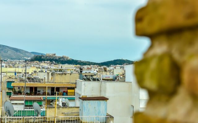 Colorful Apartment with View Acropolis