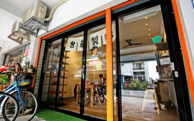 Navel Orange Hostel