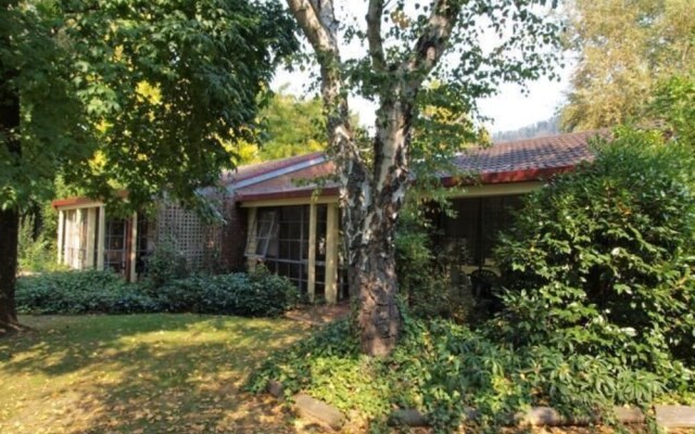 Bright Highland Valley Cottages
