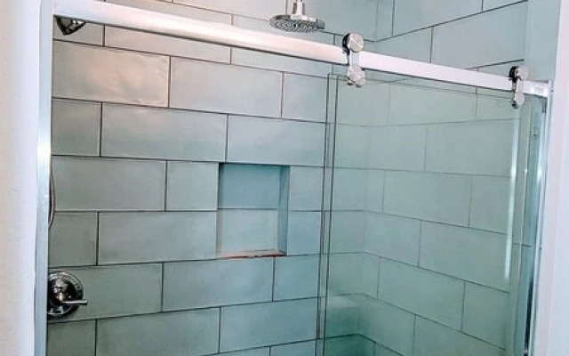 Seaglass 4 Bedroom Home by Redawning