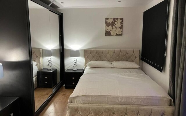 Remarkable 1-bed Studio in Staines - Surrey